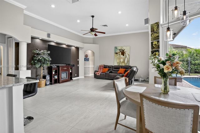 1488 Lantana Ct, Weston, FL 33326