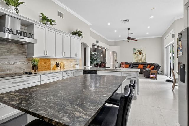 1488 Lantana Ct, Weston, FL 33326