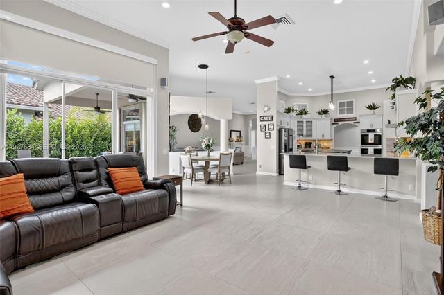 1488 Lantana Ct, Weston, FL 33326