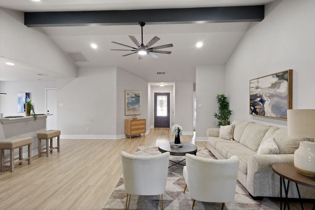 2318 Overbrook Drive, Arlington, TX 76014