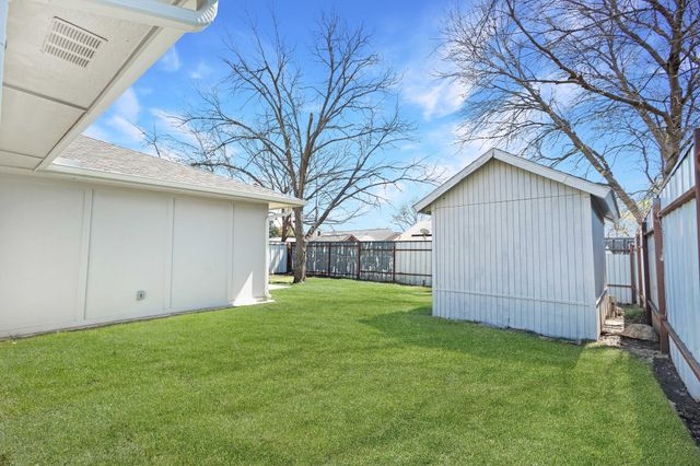 2318 Overbrook Drive, Arlington, TX 76014