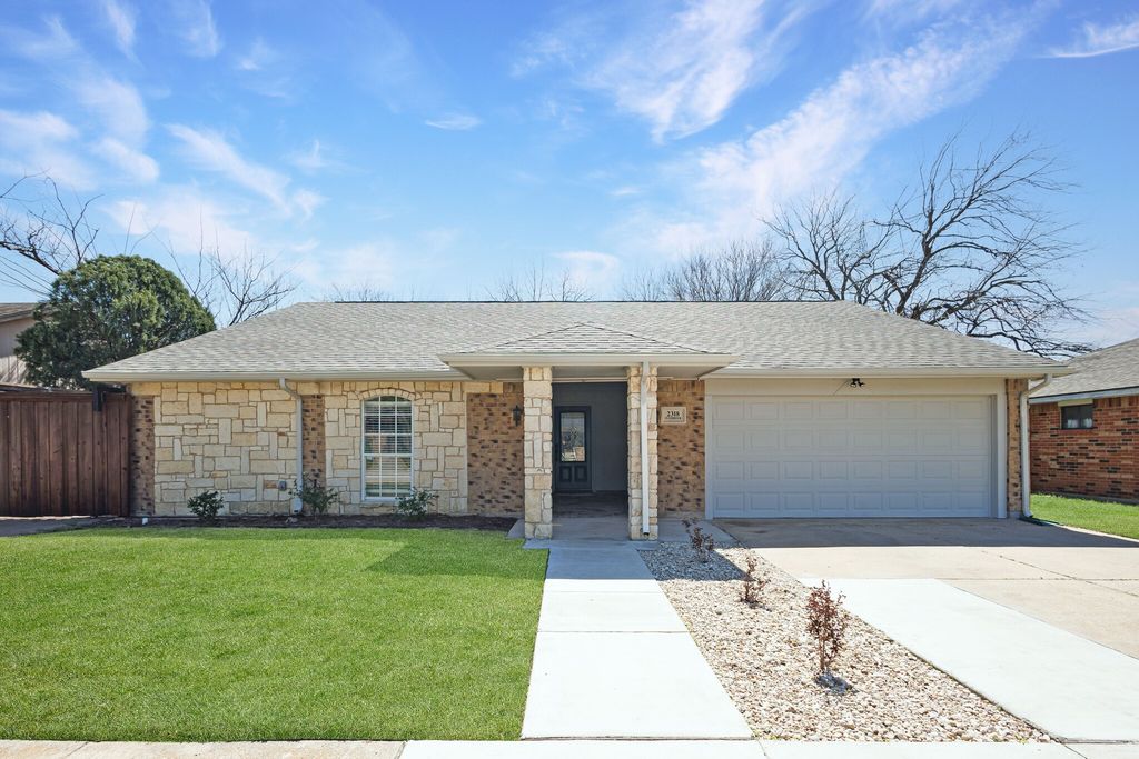 2318 Overbrook Drive, Arlington, TX 76014