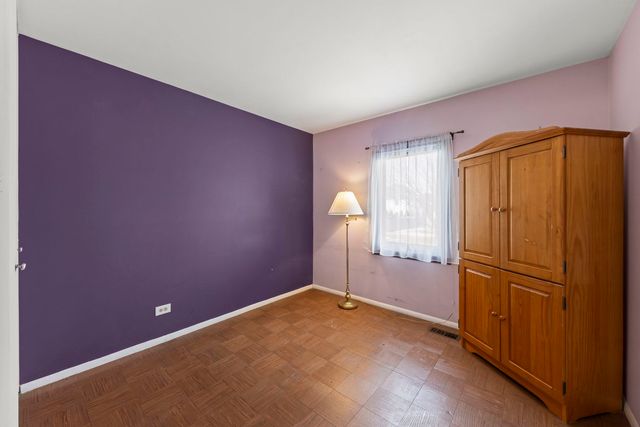 215 E Lincoln Avenue, Glendale Heights, IL 60139