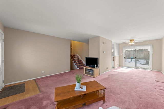 215 E Lincoln Avenue, Glendale Heights, IL 60139