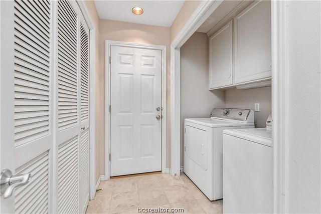 1309 Essex Green, College Station, TX 77845