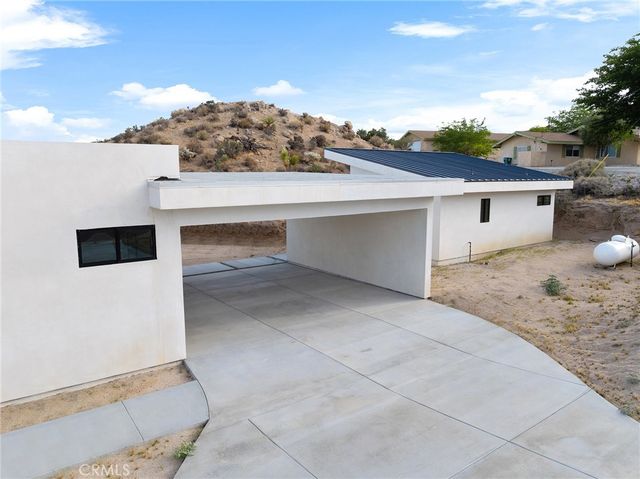 6218 Farrelo Road, Yucca Valley, CA 92284