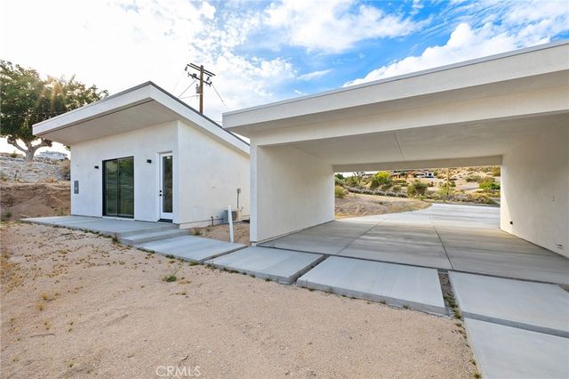 6218 Farrelo Road, Yucca Valley, CA 92284