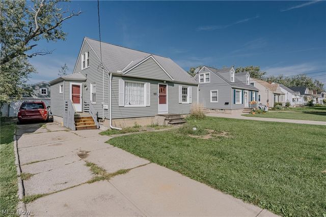 774 Mckinley Avenue, Bedford, OH 44146