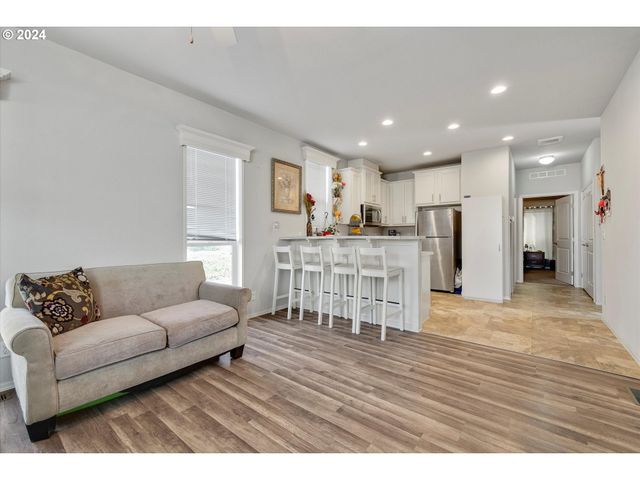 540 Sw LIBERTY BELL Dr, Beaverton, OR 97006