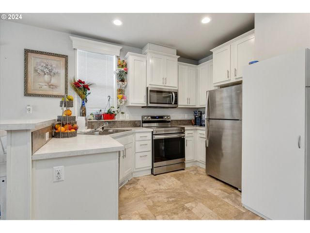 540 Sw LIBERTY BELL Dr, Beaverton, OR 97006