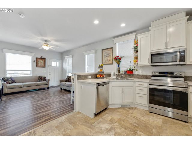 540 Sw LIBERTY BELL Dr, Beaverton, OR 97006