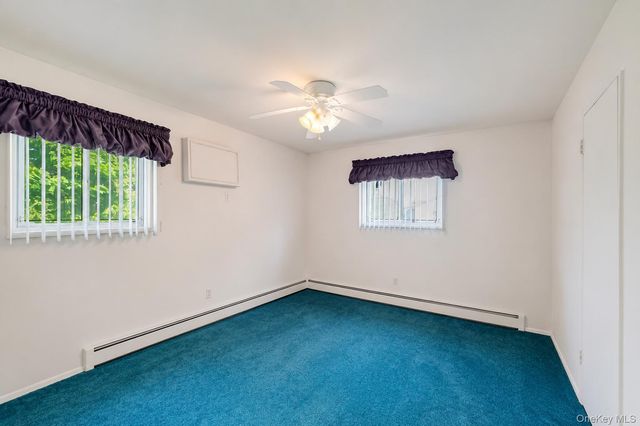 27 Clinton Lane, Hicksville, NY 11801