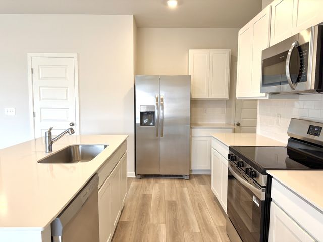 919 Moray Ln, Clarksville, TN 37043