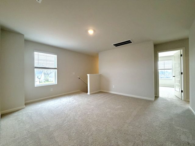 919 Moray Ln, Clarksville, TN 37043