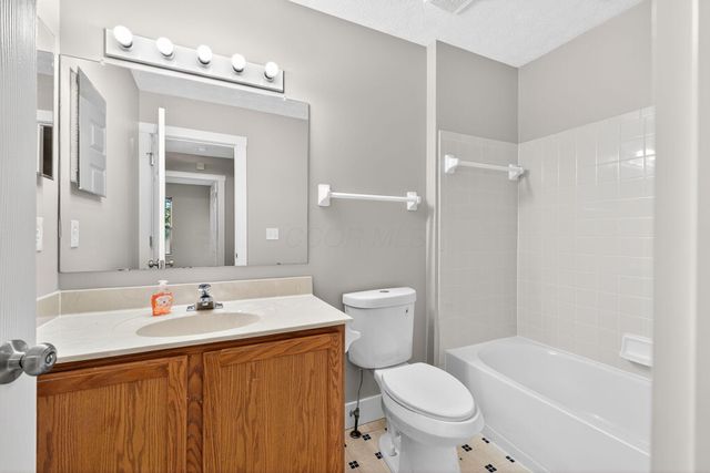 1661 Meadowlark Lane, Marysville, OH 43040