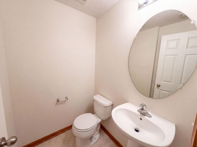 7231 Jewel Lane N 702, Maple Grove, MN 55311