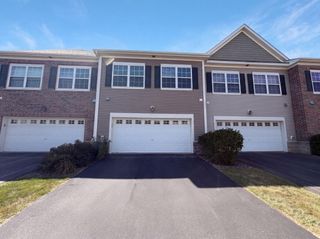 7231 Jewel Lane N 702, Maple Grove, MN 55311