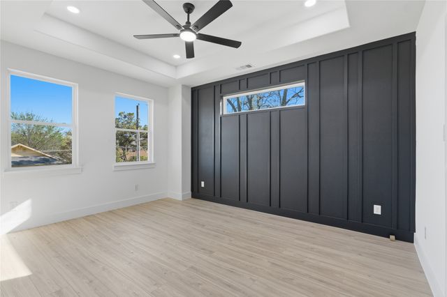 4215 Carpenter Avenue, Dallas, TX 75210