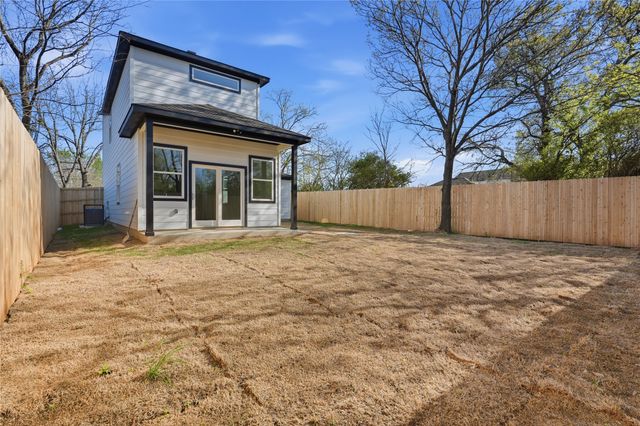 4215 Carpenter Avenue, Dallas, TX 75210