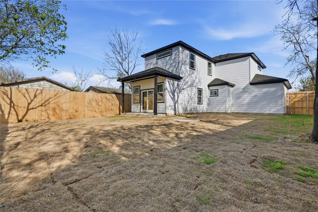 4215 Carpenter Avenue, Dallas, TX 75210