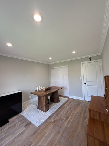 124 Carriage Way Drive 209B, Burr Ridge, IL 60527