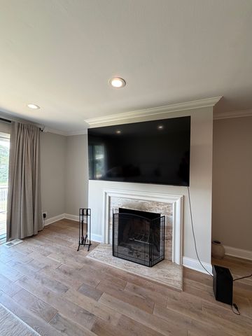 124 Carriage Way Drive 209B, Burr Ridge, IL 60527