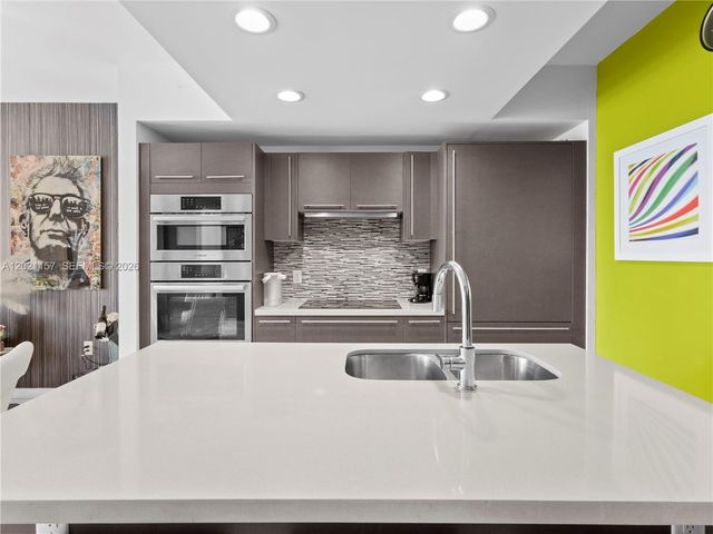 7825 NW 107th Ave 522, Doral, FL 33178