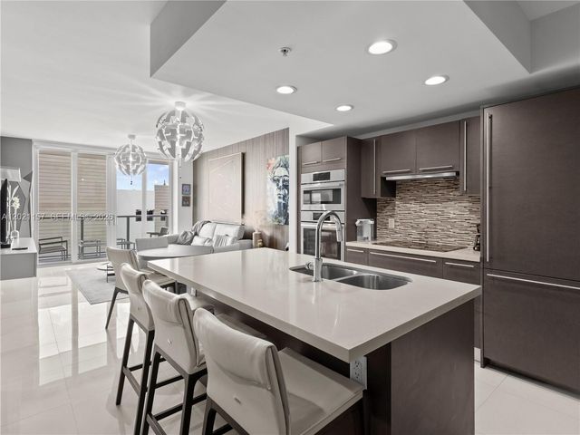 7825 NW 107th Ave 522, Doral, FL 33178