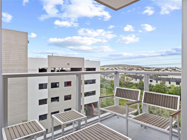 7825 NW 107th Ave 522, Doral, FL 33178