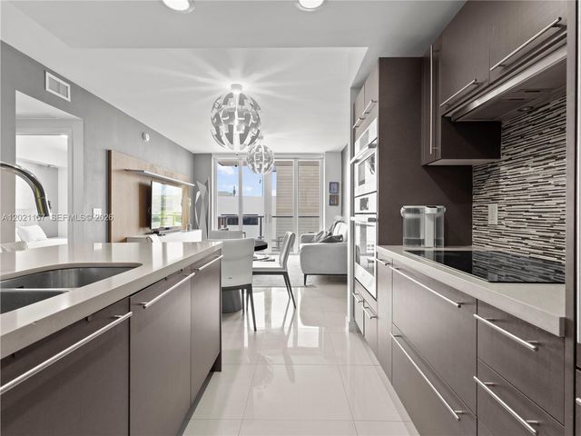 7825 NW 107th Ave 522, Doral, FL 33178