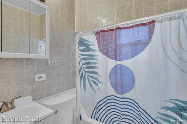 361 Buckingham Avenue, Flint, MI 48507