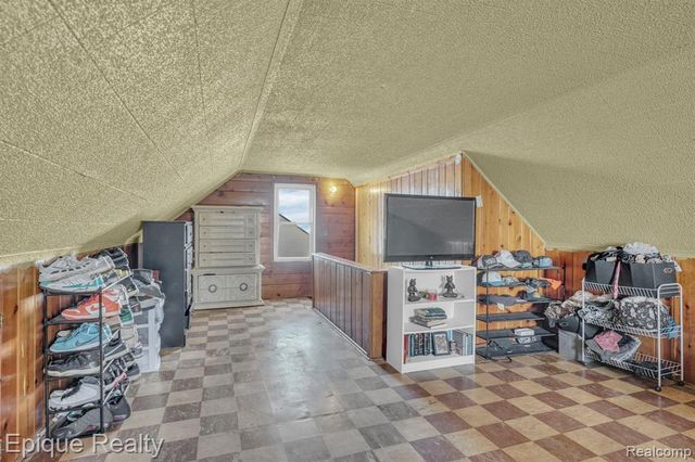 361 Buckingham Avenue, Flint, MI 48507