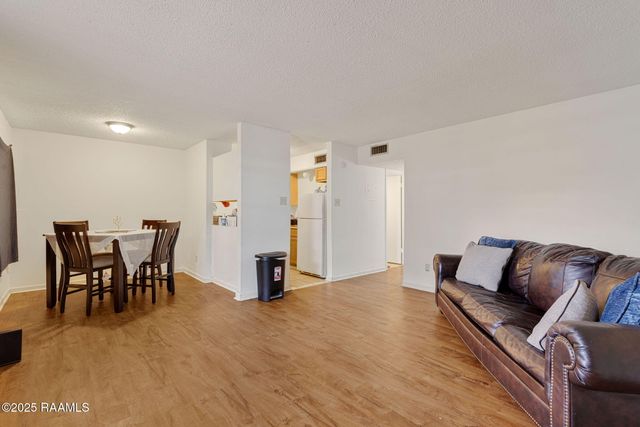 115 W Foch Street, Lafayette, LA 70501