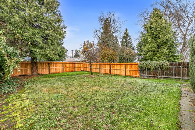 1846 Hart Avenue, Medford, OR 97501