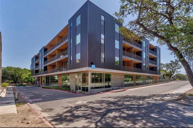 900 S 1st ST 304, Austin, TX 78704