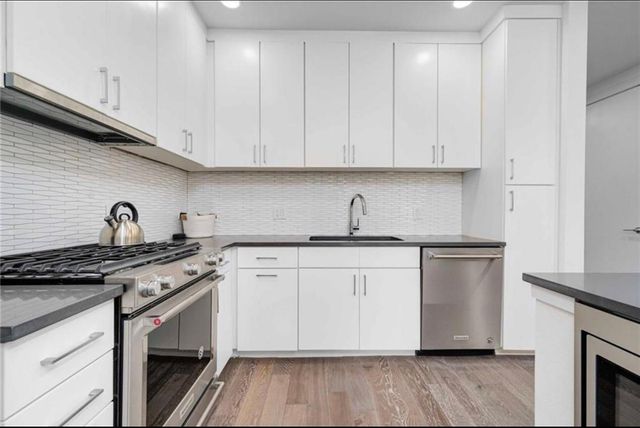 900 S 1st ST 304, Austin, TX 78704