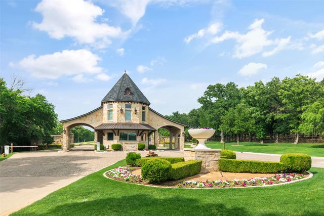 5800 Pine Valley Drive, Flower Mound, TX 75022