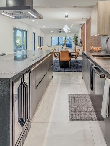 7840 SW 18th Ter, Miami, FL 33155