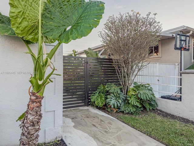 7840 SW 18th Ter, Miami, FL 33155