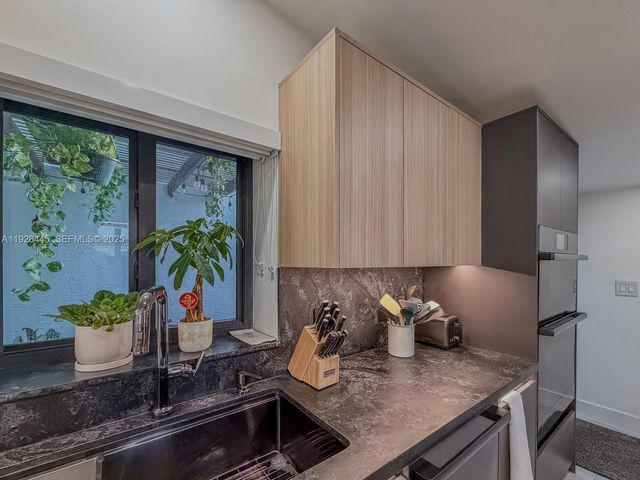 7840 SW 18th Ter, Miami, FL 33155