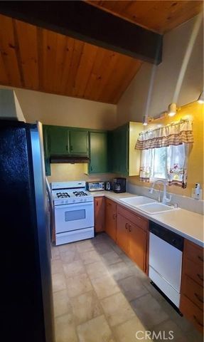 28380 Larchmont, Lake Arrowhead, CA 92325