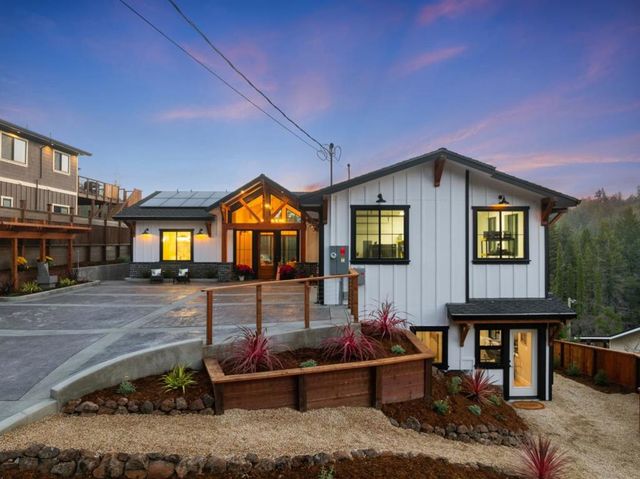 230 Fern Rock Way, Boulder Creek, CA 95006