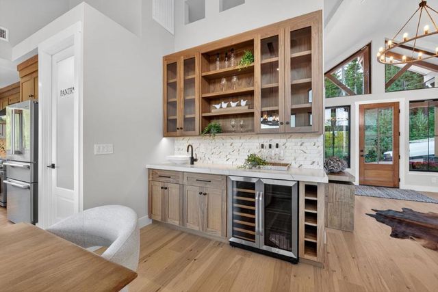 230 Fern Rock Way, Boulder Creek, CA 95006