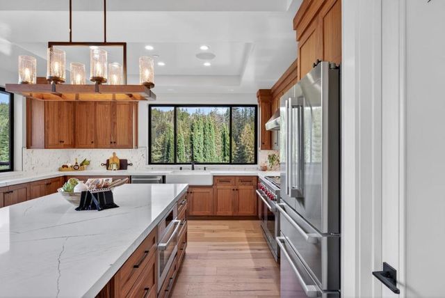 230 Fern Rock Way, Boulder Creek, CA 95006