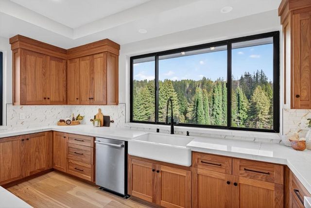 230 Fern Rock Way, Boulder Creek, CA 95006