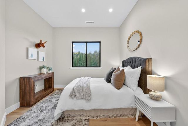 230 Fern Rock Way, Boulder Creek, CA 95006