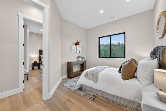 230 Fern Rock Way, Boulder Creek, CA 95006