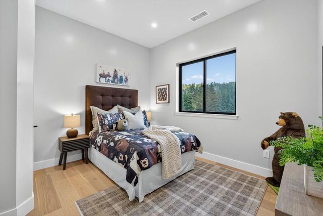 230 Fern Rock Way, Boulder Creek, CA 95006