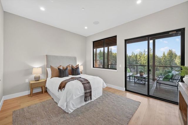 230 Fern Rock Way, Boulder Creek, CA 95006