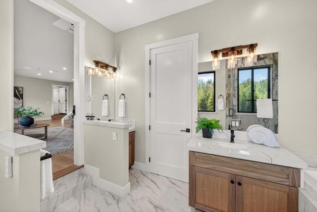 230 Fern Rock Way, Boulder Creek, CA 95006